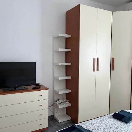 Bilocale Roggia Scagna 7 Apartment Milan Luaran gambar